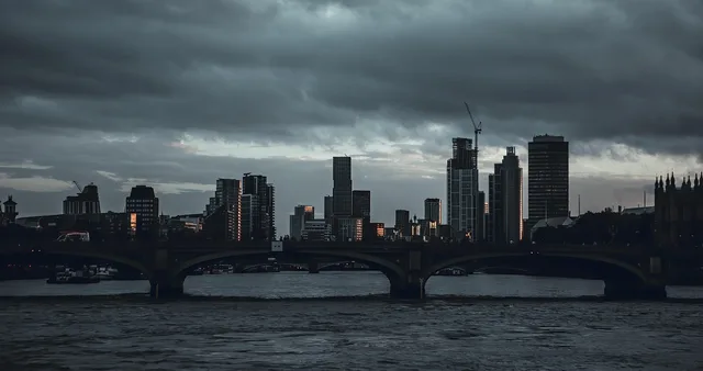 london, skyline, river, bridge, sunset, city, london skyline, city skyline, nature, skyscrapers, buildings, urban, cloudy, england, sky, moody, dusk. Local SEO costs in London, Manchester and Cardiff