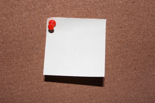 note, memo, notepad, reminder, message, communication, announcement, bulletin, task, office supply, idea, copy space. Does a local SEO launch review need named data sources?