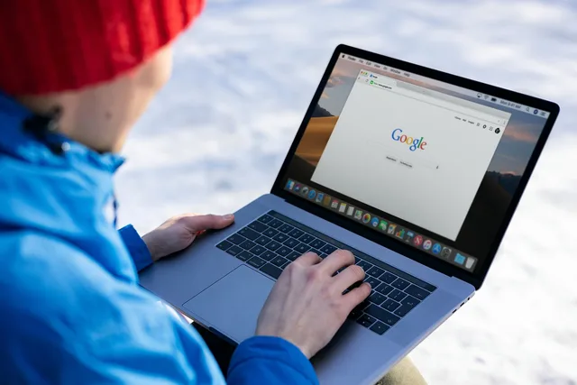 freelance, laptop, google, macbook, apple, macbook pro, apple product, work, hands, man hands, keyboard, winter, park, red hat, blue jacket, google, google, google, google, google, macbook pro, macbook pro, macbook pro. Steady demand and rising delivery cost shape England's local SEO outlook to 2027